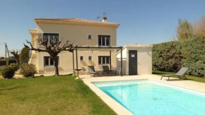 Villa de charme à Taillades avec piscine privée